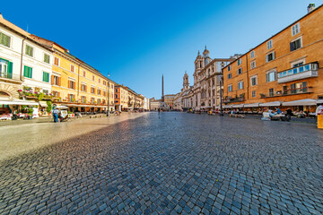 Fototapeta na wymiar Piazza Navona in Rom zwischen Gelati und Pasta