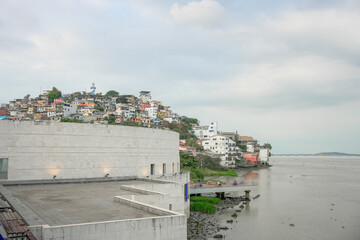 Malec&oacute;n 2000, las Pe&ntilde;as y el Faro