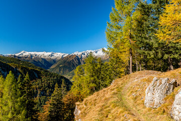 panorama autunnale adamello