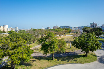 沖縄ゆいレールとおもろまち駅