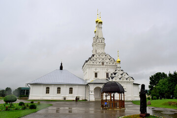 Fototapeta na wymiar Russia. Vyazma. Ioanno-Predtechensky Monastery. The Odigitriev Church