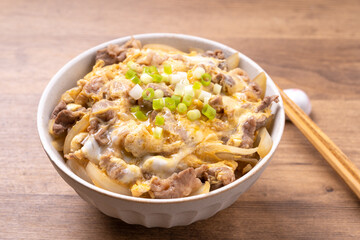 牛とじ丼（他人丼）