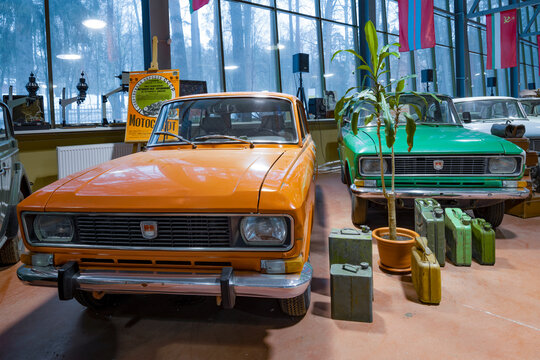 ZELENOGORSK, RUSSIA - JANUARY 27, 2023: Two Moskvich-2140 in the Horsepower retro car museum