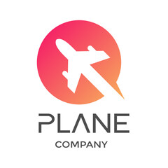 Letter Q with plane vector logo. This design is modern and suitable for travel and transportation.