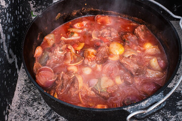 Stifado aus dem Dutch Oven