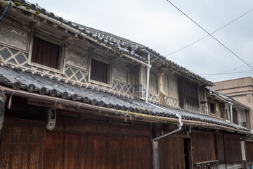 Fototapeta na wymiar 日本の岡山県の古くてとても美しい建物