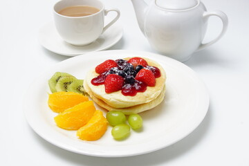 フルーツパンケーキ