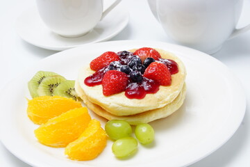 フルーツパンケーキ