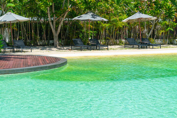 pool bed around swimming pool