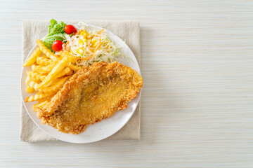 fried fish and potatoes chips