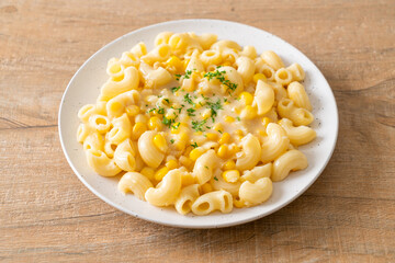 macaroni creamy corn cheese on plate
