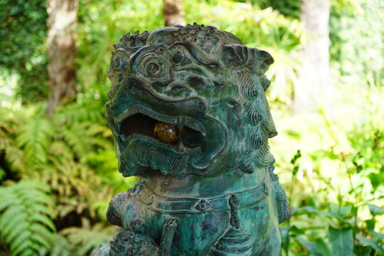 Chinesischer Wächterlöwe im Tropischen Garten Monte Palace in Funchal am 04.02.2023