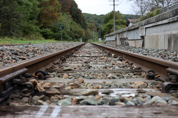 山間部の線路
