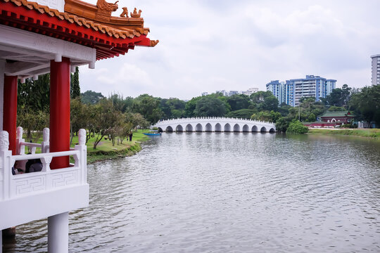 Amazing Chinese Garden Temple of Singapore