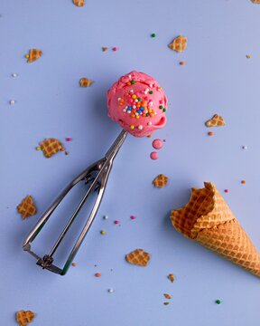 Ice cream cone, chiclete, sorvete na colher, colher com sorvete, concha com sorvete