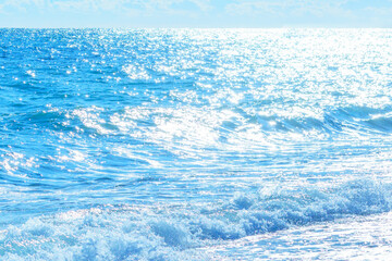 キラキラ光る海