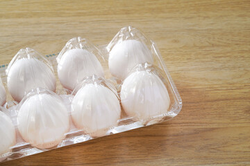 パックにはいった１０個入りの卵