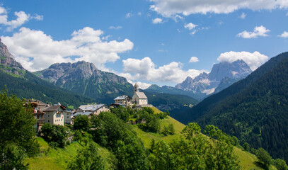 Fototapeta na wymiar Spring in Colle Santa Lucia in the heart of the Italian Dolomites