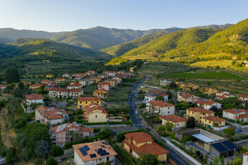 Fototapeta na wymiar Drone photography of old italian mountain town