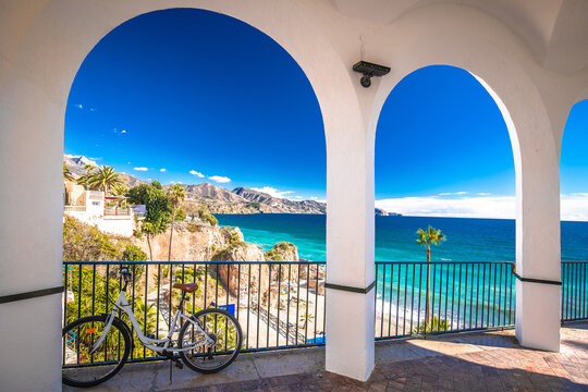 Balcon de Europa and beach in Nerja view