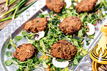 meatballs and vegetables 
