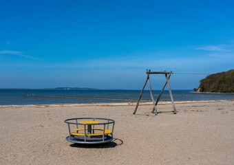 Kinderspielplatz am Strand, Lietzow, Rügen, Mecklenburg-Vorpommern, Deutschland