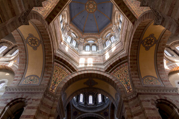 Fototapeta premium Cathedrale Sainte-Marie-Majeure de Marseille, Marseille Cathedral in Marseille, France