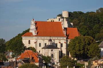 Fototapeta na wymiar The panoramic view of Kazimierz Dolny resort town in Lublin region (Poland).