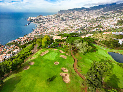 Palhero Golf mit Ausblick auf Funchal, Madeira