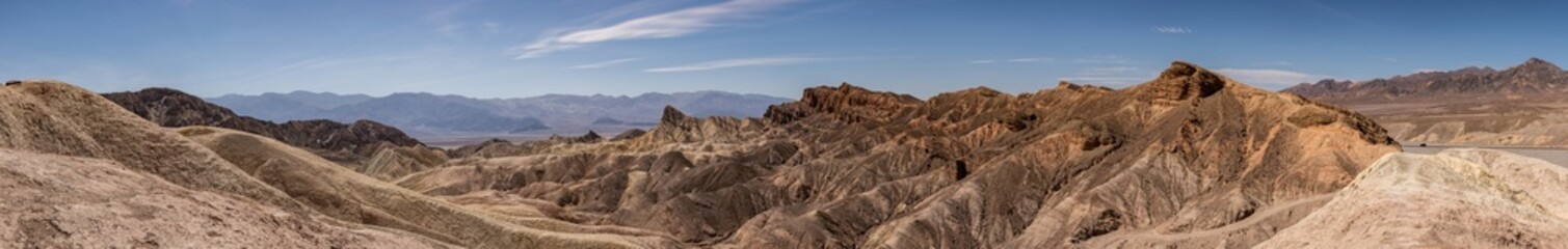 Fototapeta na wymiar Zabriskie Lookout in Death Valley National Park