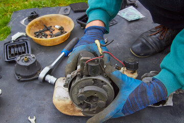 disassemble the broken brush cutter,to repair gasoline trimmer, repair of equipment for the garden