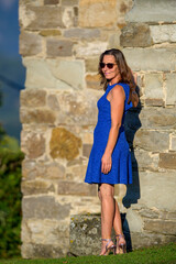 Bella donna abito blu