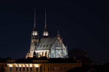 Obraz premium Petrov cathedral in Brno at night