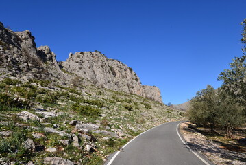 the road through the vall de ebo