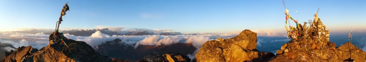 Photo sur Plexiglas Makalu Panorama of Great Himalayan range with mount Makalu