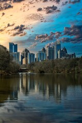 Fototapeta premium Panoramic view of Piedmont Park and Atlanta skyline