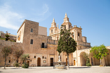 Fototapeta na wymiar Old church on the island of Malta