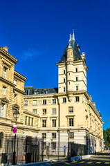 Fototapeta na wymiar The Conciergerie Palace, a former prison in Paris, France
