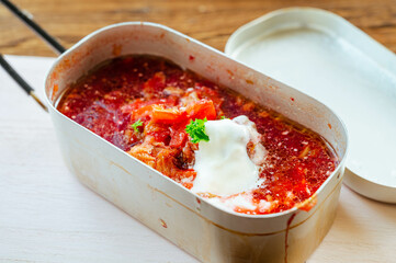 メスティンで作るボルシチ