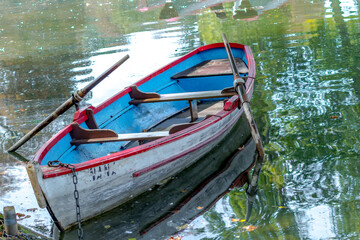 a boat in a lake