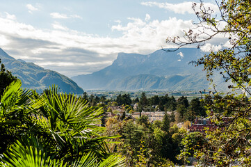 Meran, Altstadt, Tappeinerweg, Spazierweg, Panoramaweg, Promenade, Vinschgau, Etschtal, Aussichtspunkt, S&uuml;dtirol, Sommer, Herbst, Italien