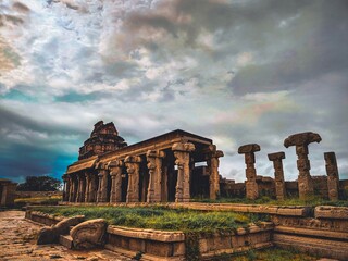 Obraz premium ruins of ancient temple
