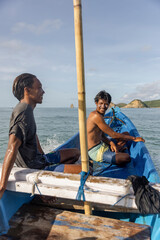 Fototapeta Indonesia, Lombok, Smiling tourists on boat trip obraz