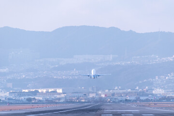 昼の千里川土手(飛行機)