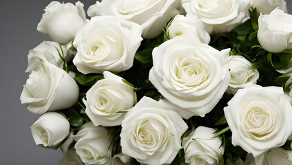 Fototapeta na wymiar 白いバラの花束　記念日のイメージ