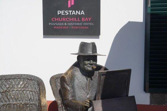 Denkmal f&uuml;r Winston Churchill am Hotel Pestana Churchill Bay in C&acirc;mara de Lobos auf Madeira am 06.02.2023