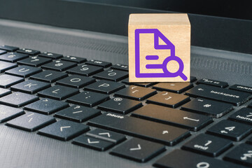 Analysis icon on computer keyboard