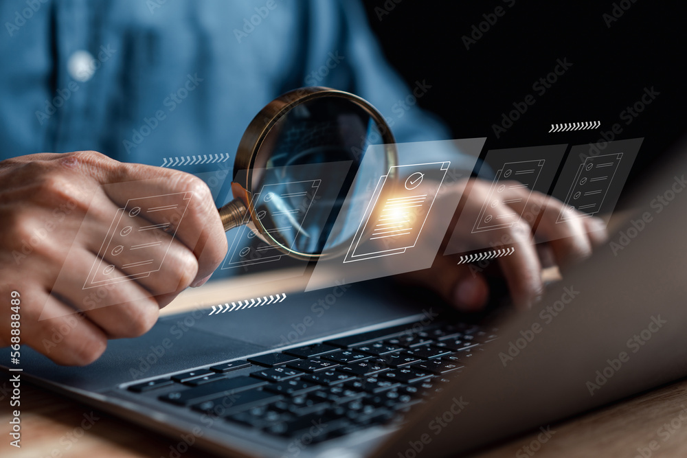 Aufkleber Checking Document Management System, online documentation database and process automation to efficiently manage files, documentation in enterprise with ERP. Corporate business technology, DMS