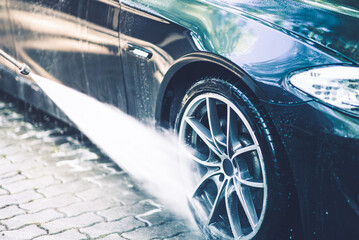 Car Rims Pressure Washing - 568897034