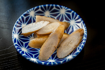 やわらかく煮たゴボウ